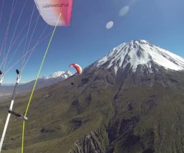 Полёт на параплане в Перу над вершиной вулкана